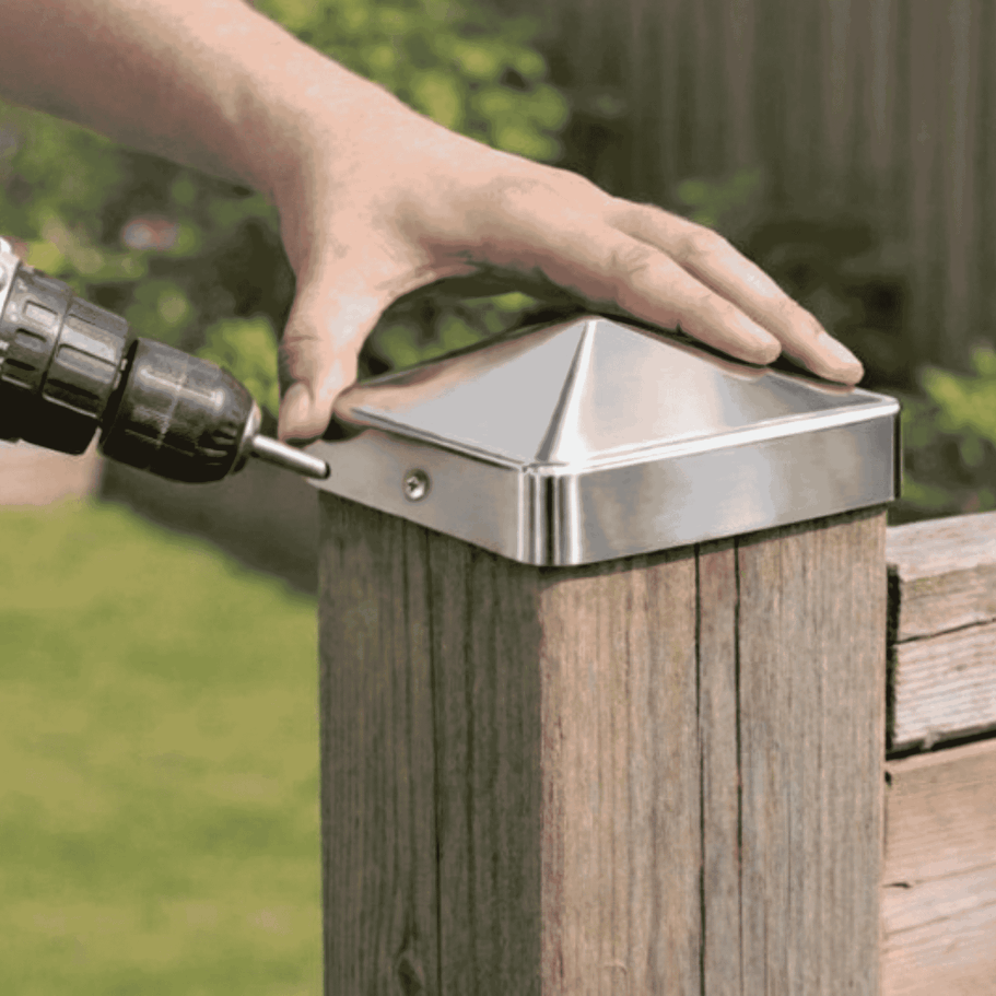 Pfostenkappe 100x100 mm Edelstahl V2A glaenzend poliert – 10er Set inkl. Schrauben-60220-100-012