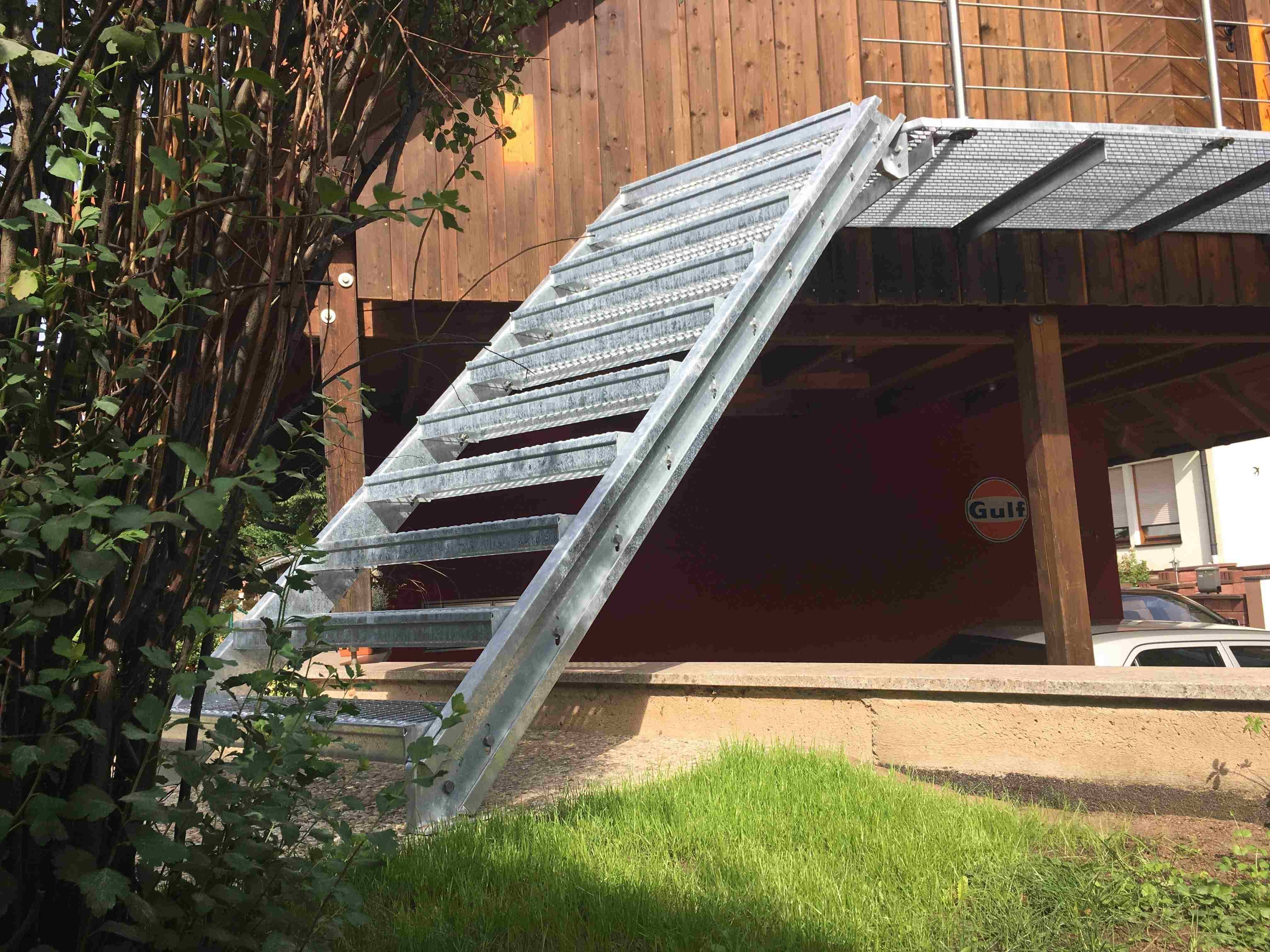 Gitterroststufe 600 x 270 MW 30-30 TS 30-1-5 Rutschhemmung R10-24-6027303015.7