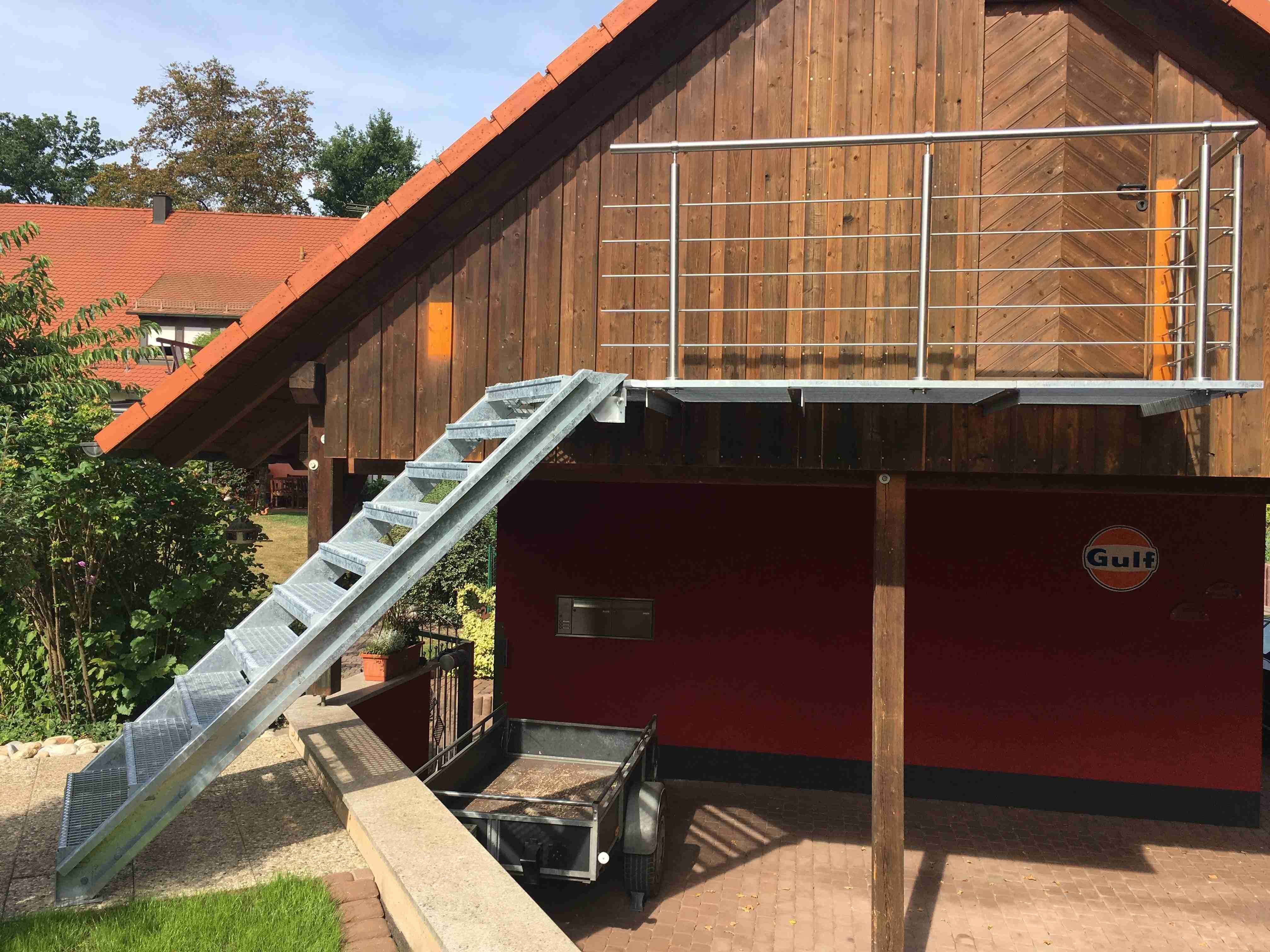 Gitterroststufe 900 x 305 MW 30-30 TS 35-2 Rutschhemmung R10-24-903030352.7